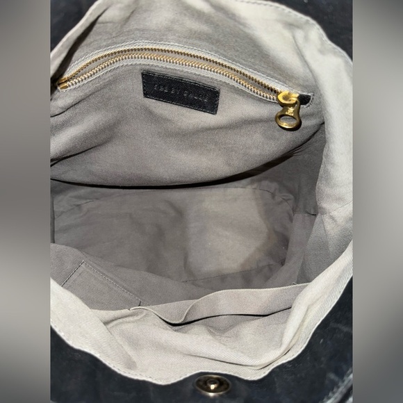 See by Chloe Elegant Black Leather Shoulder Bag - Picture 9 of 11